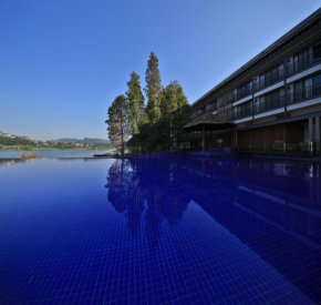  Baiyun Lakeside Hotel  Гуанчжоу